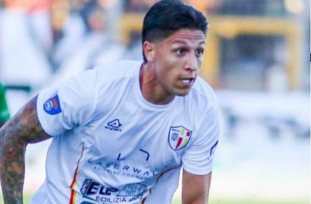 Serie D. La Nissa piega il Savoia e conquista la testa della classifica. La decide un gol di De Felice