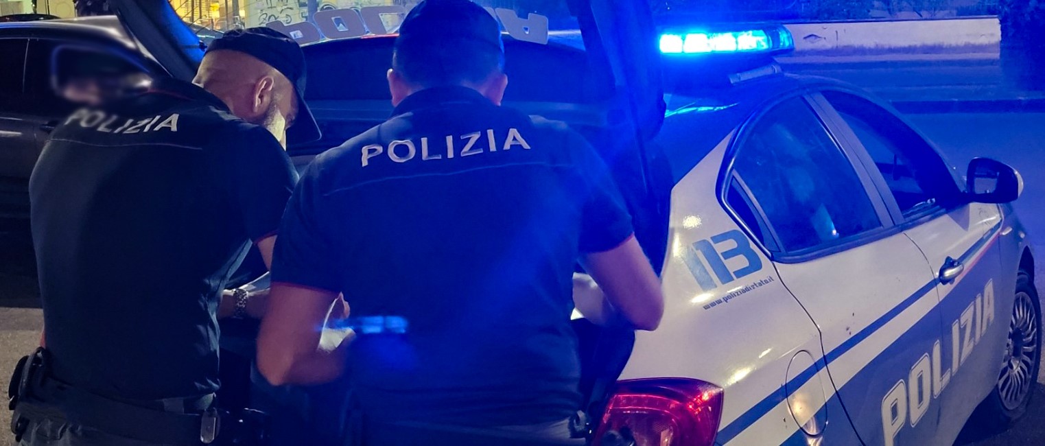 Evade dagli arresti domiciliari per scassinare auto in sosta: arrestato dalla Polizia