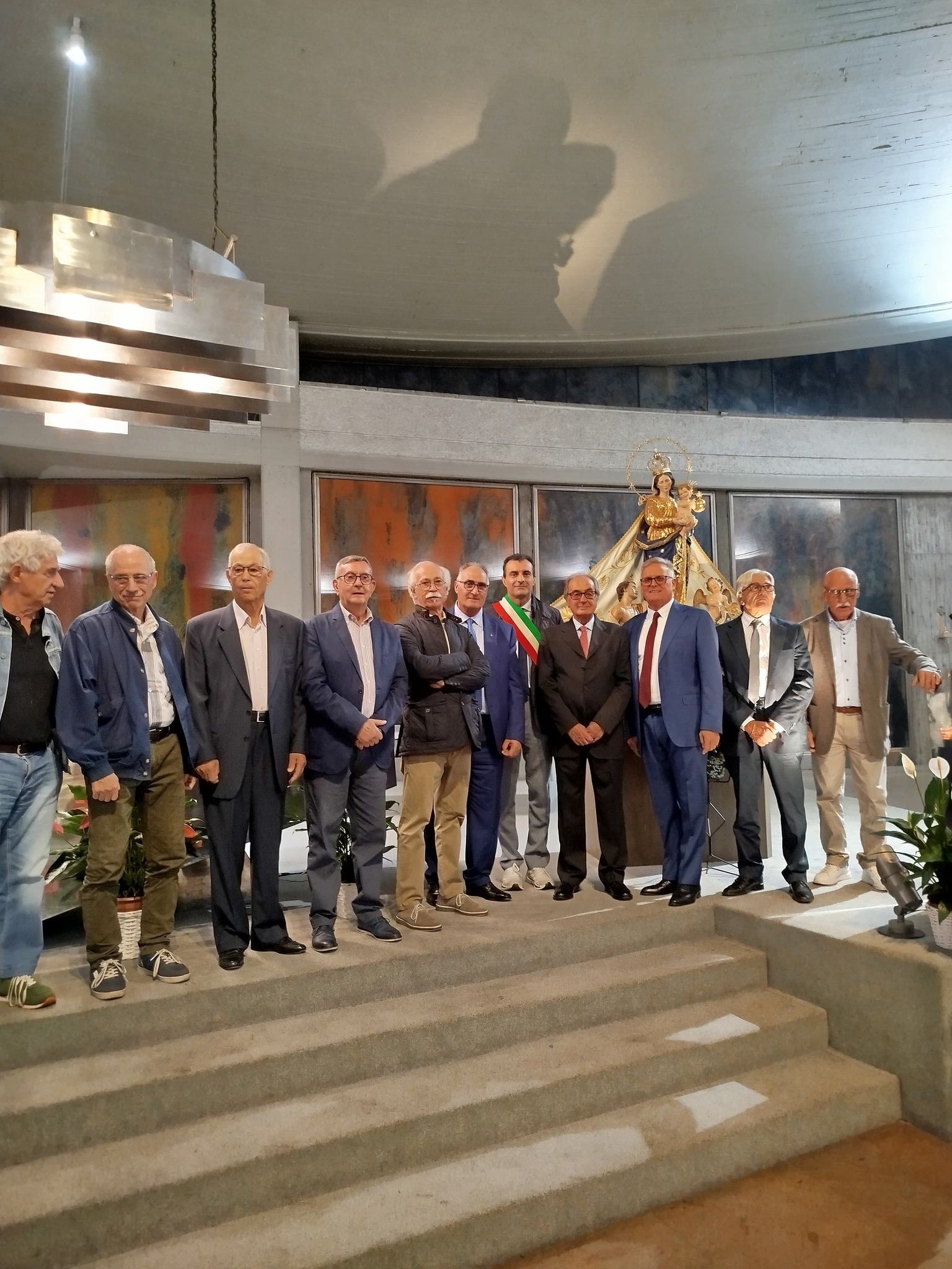 Festeggiata a Milano dai mussomelesi  la Madonna dei Miracoli. Processione attorno alla chiesa. (Video)