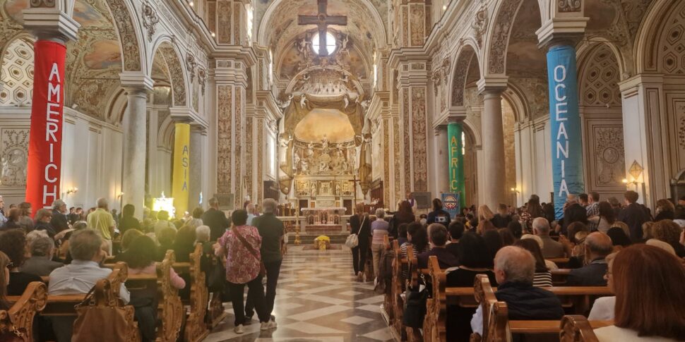 Maria Cristina Gallo, Cattedrale di Mazara del Vallo gremita per il funerale. Il figlio: “Mamma, spero che la tua denuncia sia segno di una svolta in Sicilia”