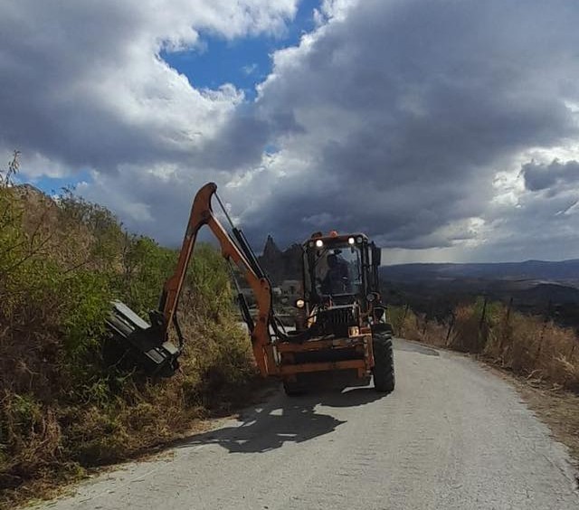 Sutera. Effettuati interventi di scerbatura sul territorio comunale in collaborazione con l’Esa di Caltanissetta
