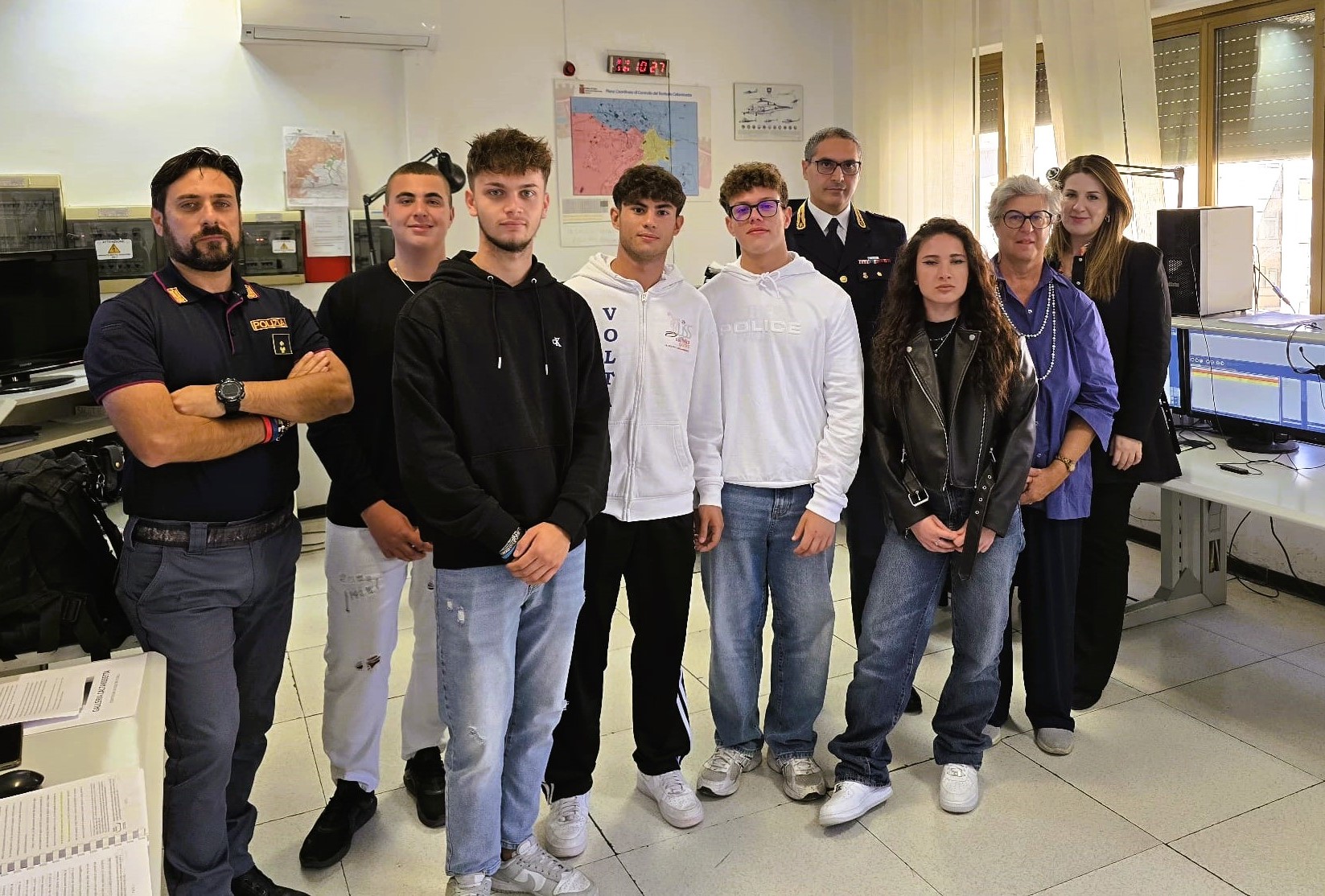 Caltanissetta. Studenti dell’Istituto “Volta” nella sala operativa della Questura per assistere ad esercitazione in galleria