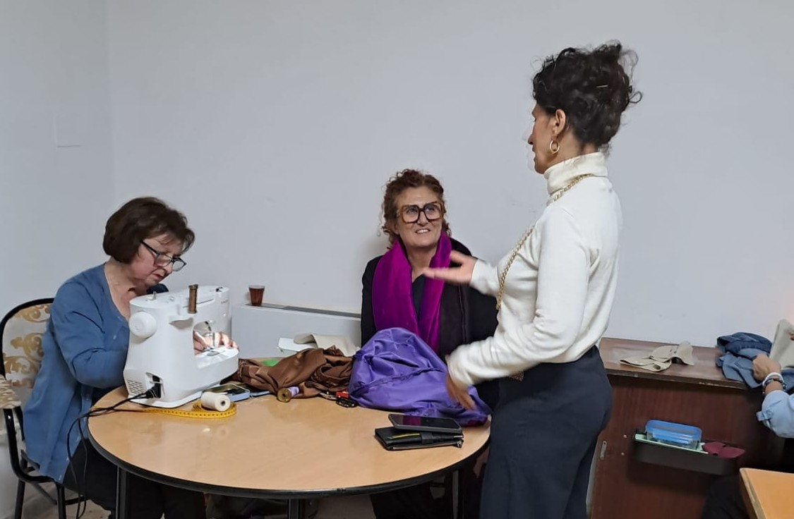 San Cataldo. Iniziato alla Società Cesare Battisti il corso di taglio, cucito e riparazioni sartoriali