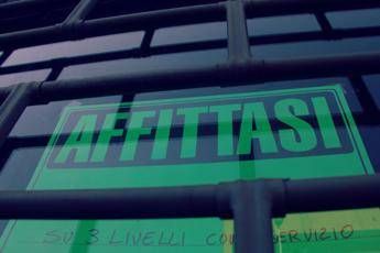 Affitti per studenti, allarme truffe e contratti irregolari