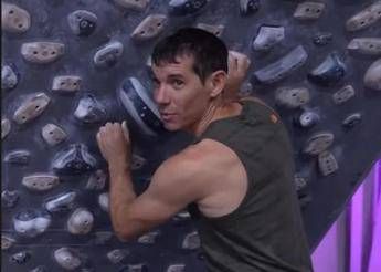 Alex Honnold, la nuova impresa: scalerà il grattacielo Taipei 101