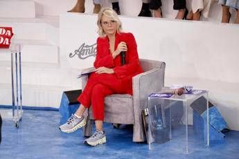 Amici, gli ospiti e le anticipazioni di oggi domenica 19 ottobre