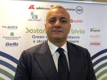 Auto, Calcara (Hyundai Italia): “Net zero al 2045 e al lavoro per prezzi più accessibili”