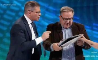 Capezzone-Telese, lite in tv sulla Flotilla tra “buffone” e “fascista”