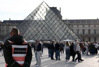 Furto al Louvre, media: “Arrestato terzo sospetto”