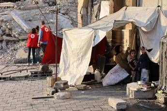 Gaza, Hamas: “Ci serve più tempo per recuperare corpi ostaggi, rispettiamo accordo”