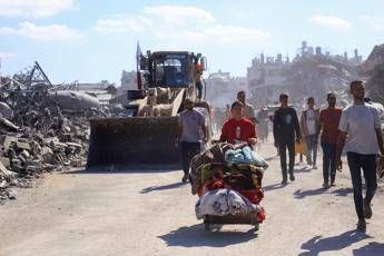 Gaza, Hamas a caccia di spie: “Giustizia severa per chi non le consegna”