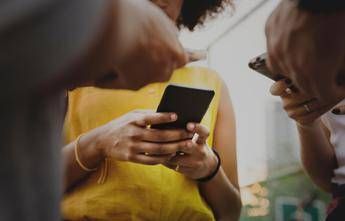 Instagram per adolescenti, si cambia: cosa succede con le nuove regole
