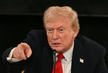 Israele, Trump avverte Hamas: “Se non rispetta l’accordo posso autorizzare ripresa dei combattimenti”