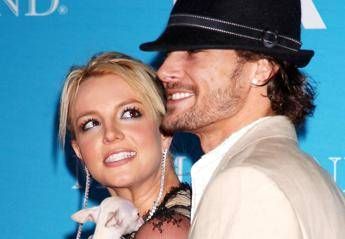 L’ex marito di Britney Spears rompe il silenzio: “Situazione al limite”