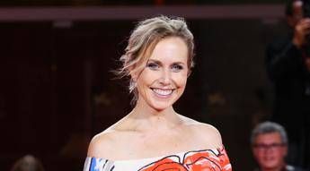 Margot Sikabonyi è mamma per la terza volta, il video annuncio dell’attrice