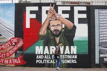 Marwan Barghouti, chi è il leader palestinese in testa ai sondaggi come futuro presidente Anp
