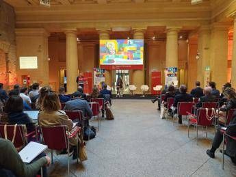 Migranti, Piantedosi: ” Flussi sono sfida delicata ma anche opportunità”