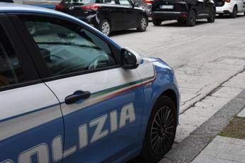 Neonati uccisi e nascosti nell’armadio, madre ai domiciliari con braccialetto elettronico