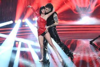 Nuovo amore a ‘Ballando con le stelle’? Il feeling tra Rosa Chemical ed Erica Martinelli oltre la pista