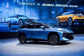 Presentato l’Omoda 4, crossover compatto che supera le convenzioni