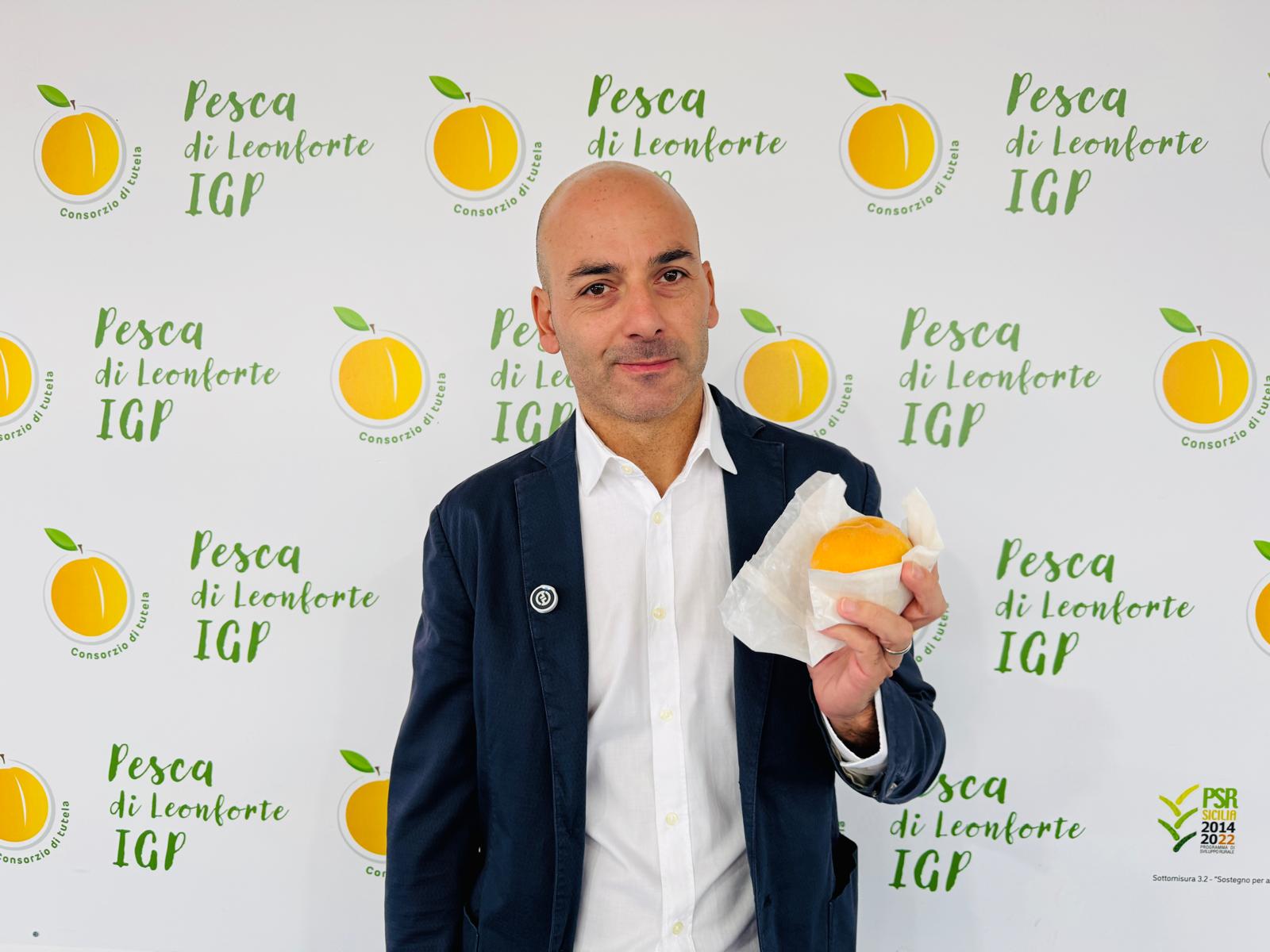 Pesca di Leonforte IGP, il frutto vola dalla Sicilia agli USA. Di Stefano: “Nel 2025 la domanda ha superato l’offerta”