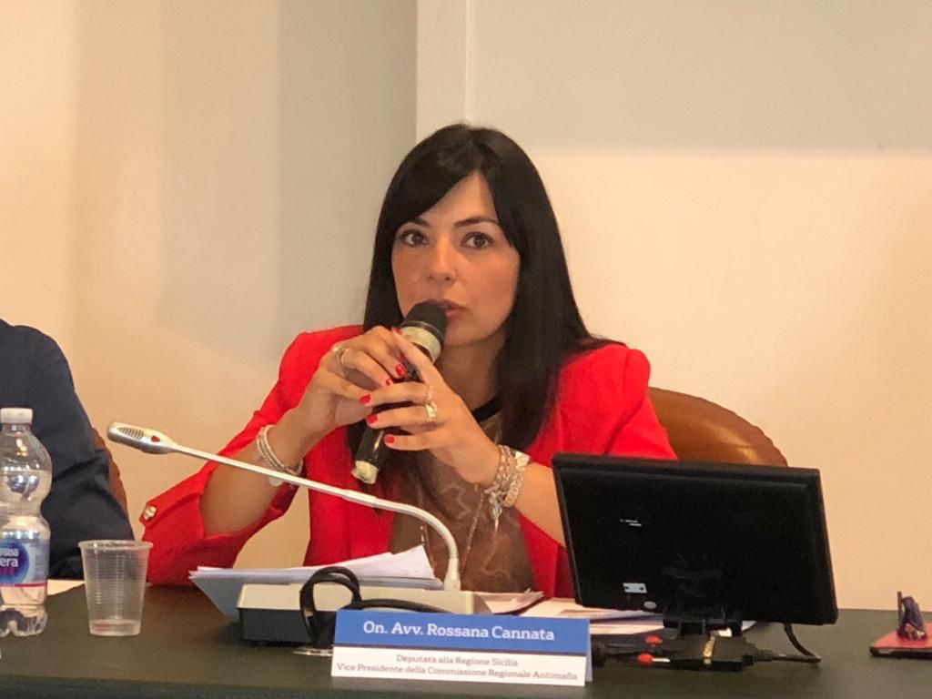 Accoltella la ex compagna nel Siracusano, la sindaca di Avola Cannata: “Profondo sconcerto”