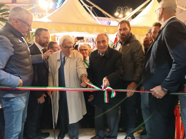 Festa dell’Amicizia a Ribera, il presidente Schifani taglia il nastro della terza edizione