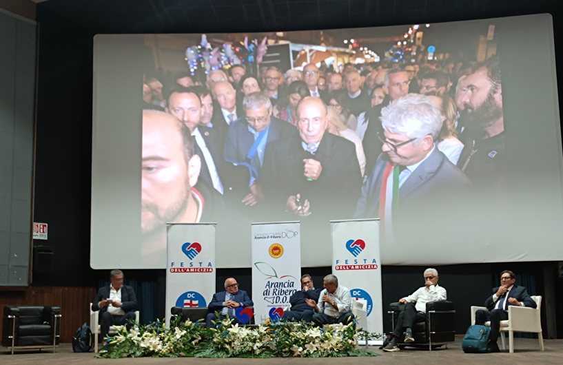 Festa dell’Amicizia, a Ribera conclusa la terza edizione. Cuffaro: “Torniamo a umanizzare la politica”
