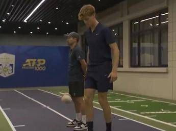 Sinner solito fenomeno anche con… il pallone: che numeri prima del match con Griekspoor