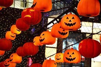 Stasera 11 milioni di italiani festeggiano Halloween, la festa è sempre più amata