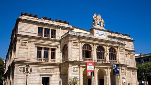 Tragedia al Teatro Vittorio Emanuele di Messina, violoncellista muore dopo un malore durante le prove