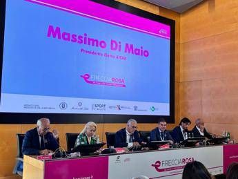 Torna FrecciaRosa, da 15 anni prevenzione cancro seno viaggia in treno