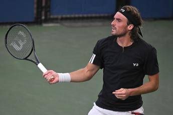 Tsitsipas, ‘arma segreta’ con Sinner può essere… una racchetta d’oro?