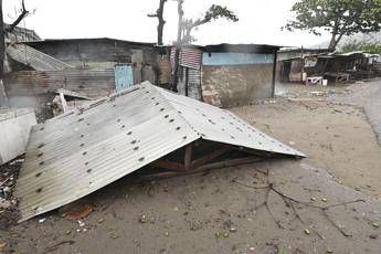 Uragano Melissa arriva a Cuba, in Giamaica si contano i danni