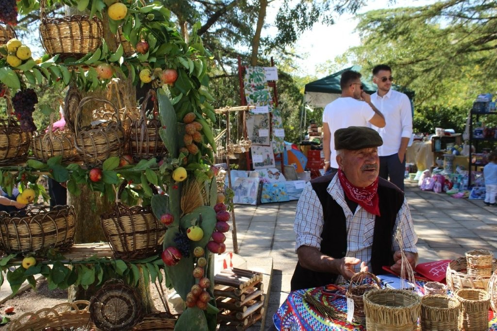 Il 12 ottobre torna nel borgo madonita di Alimena la V^ Sagra del ficodindia e del masticuttè