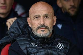 Vincenzo Italiano ricoverato in ospedale, l’allenatore del Bologna ha la polmonite