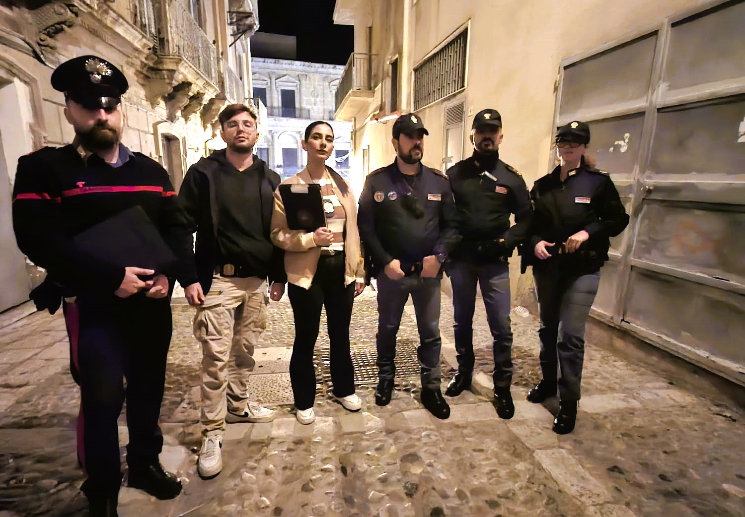 Caltanissetta. Controlli interforze in centro storico: una denuncia, perquisizioni e sanzioni a esercizi commerciali