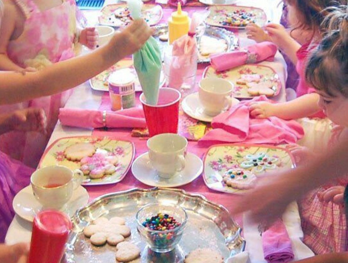 Mussomeli. I bambini del Centro Aba di Casa Rosetta ad un laboratorio di preparazione e degustazione di biscotti al Parco Urbano