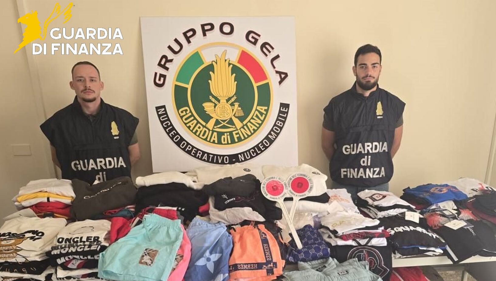 GdF Caltanissetta, sequestrati oltre 400 articoli contraffatti: denunciato commerciante