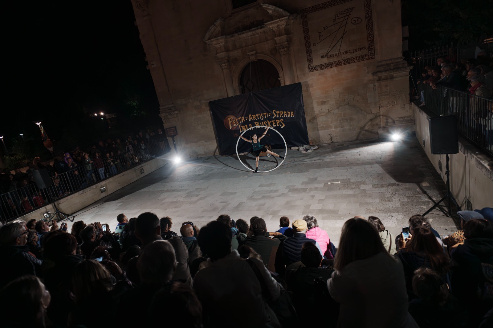 Ibla Buskers, iniziata la 30ª edizione del festival degli artisti di strada che abbraccia tutta Ragusa