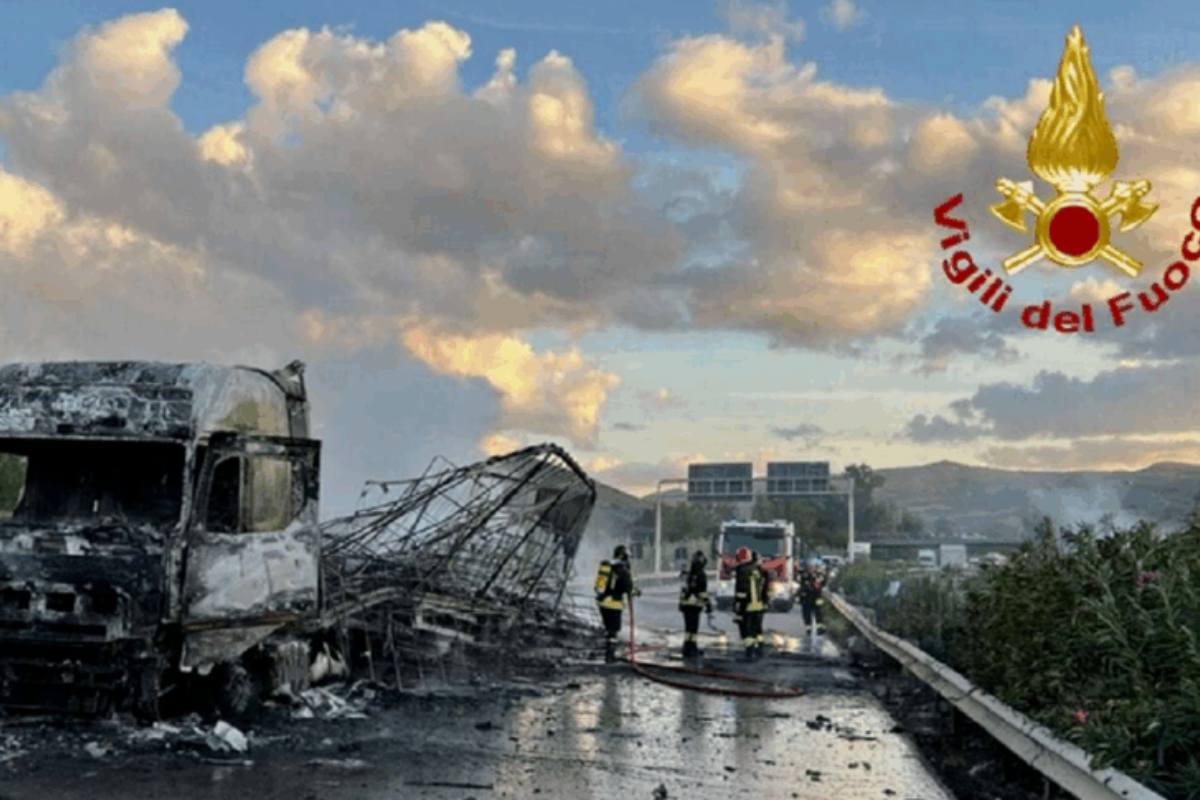 Sicilia. Anas, incendio autoarticolato sulla A19: manto stradale danneggiato