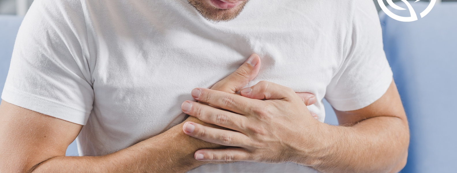 Forti dolori al torace: temeva un infarto e invece aveva un tappo di bottiglia incastrato nell’esofago