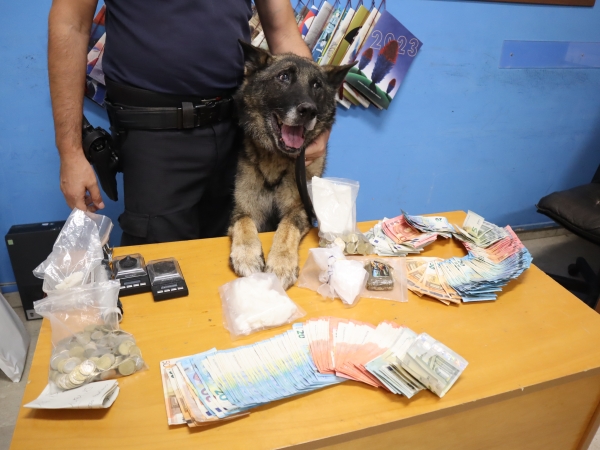 Scoperto a Trapani bunker della droga con grate e telecamere: 3 arresti