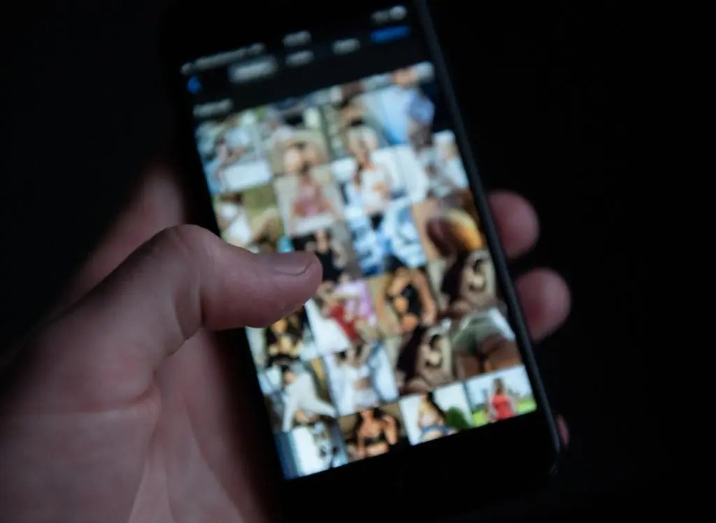 Siti porno. Codacons: dal 12 novembre scatta divieto di accesso per i minori su 48 piattaforme