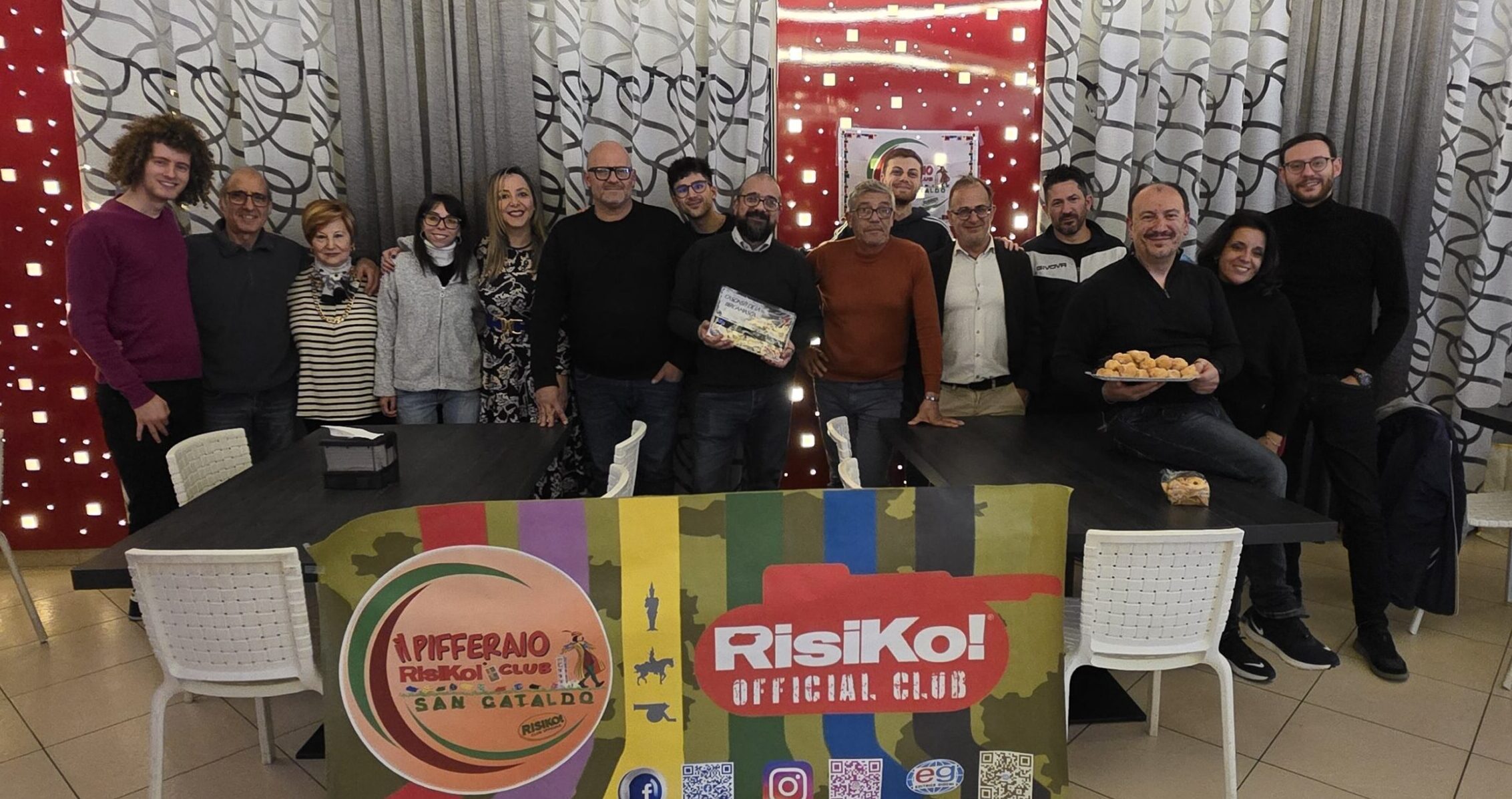 Il Risiko Club Ufficiale “Il Pifferaio” di San Cataldo festeggia il primo anno di gioco tra dadi colorati e nuove sfide