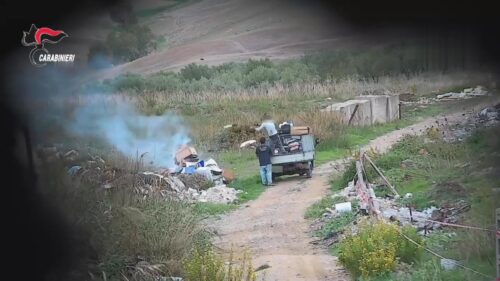 Abbandono, gestione e combustione illecita di rifiuti: 47 denunciati ad Agrigento