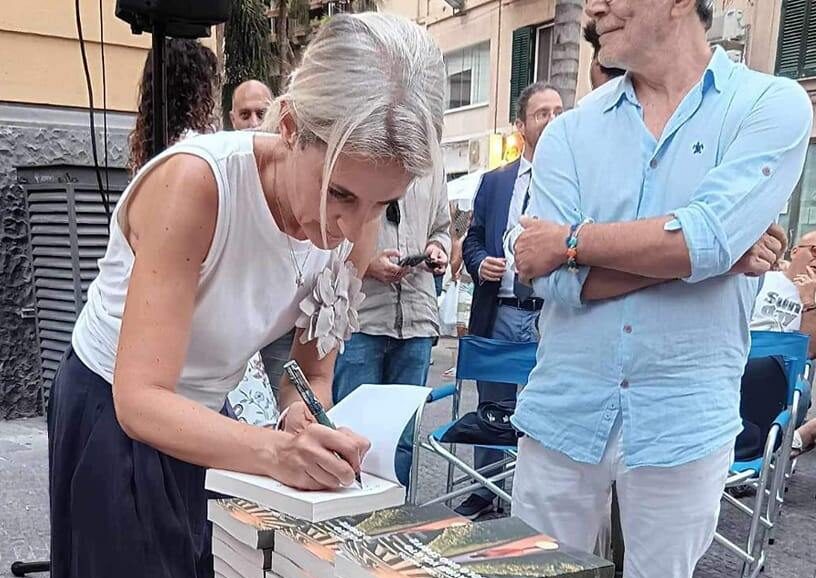 Enna, il 27 novembre presentazione del libro “Avrei voluto solo uno spritz” di Claudia Profera