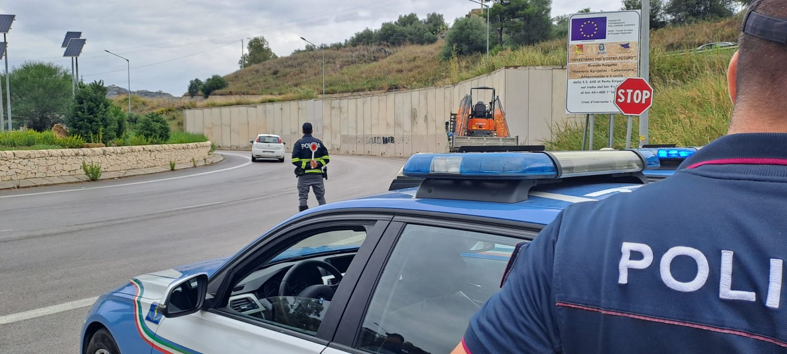 Esibisce patente contraffatta alla Polizia: denunciato e sanzionato con 5100 euro di multa