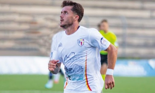 Serie D. La Nissa batte il Messina al “Tomaselli”: decide dopo 3 minuti Terranova; biancoscudati al 3° posto in classifica