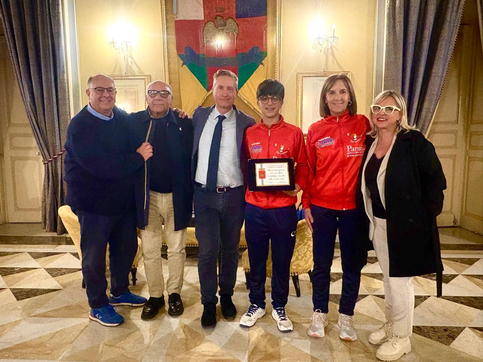 Francesco Cardillo, nisseno argento al campionato italiano di Badminton, ricevuto a Palazzo del Carmine dall’assessore Petrantoni